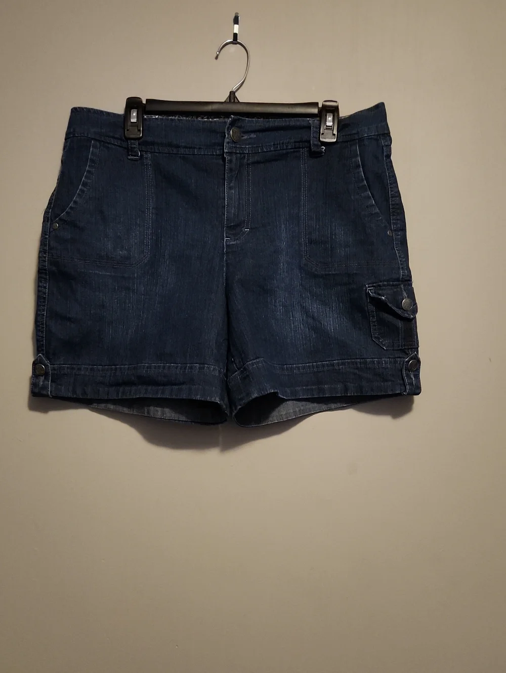 Gloria Vanderbilt Dark Blue Denim Cargo Shorts